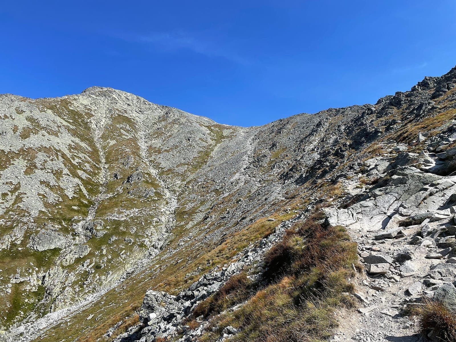 Horní část Krivánského žlabu pod vrcholem Kriváně